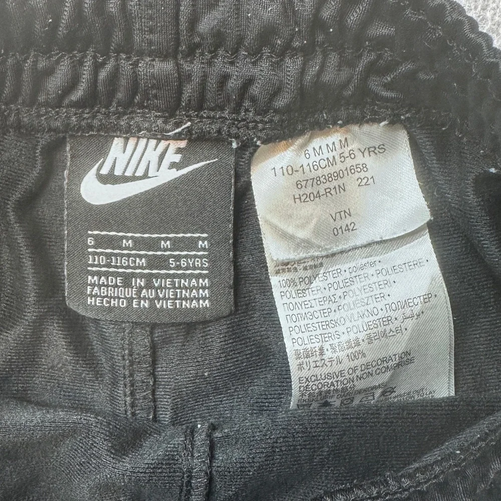 Nike Joggers Kids Size 6 H204-R1N Black Futura Logo Training Track Pants